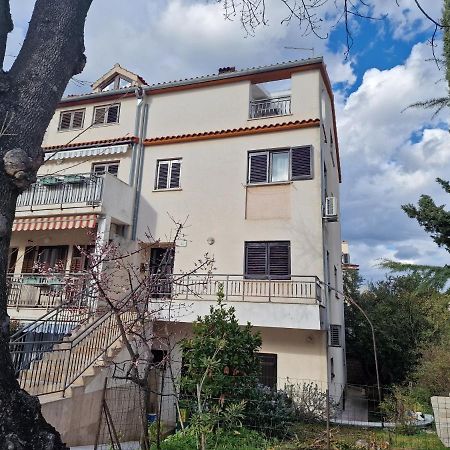 Apartments Katarina - New Renovated Ровинь Экстерьер фото