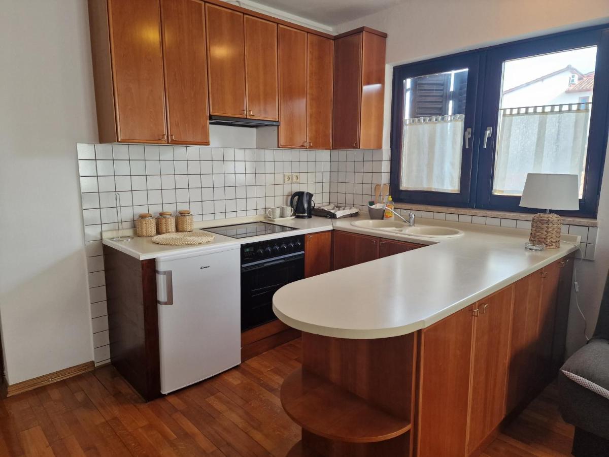 Apartments Katarina - New Renovated Ровинь Экстерьер фото