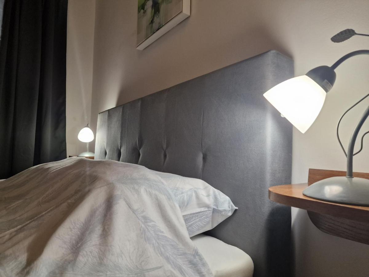 Apartments Katarina - New Renovated Ровинь Экстерьер фото
