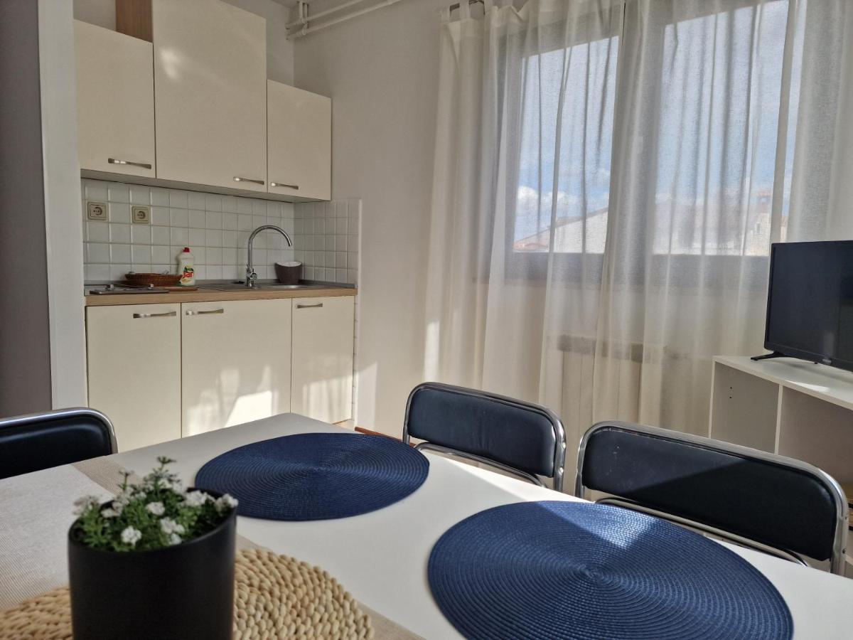 Apartments Katarina - New Renovated Ровинь Экстерьер фото