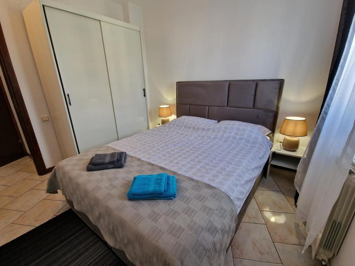 Apartments Katarina - New Renovated Ровинь Экстерьер фото