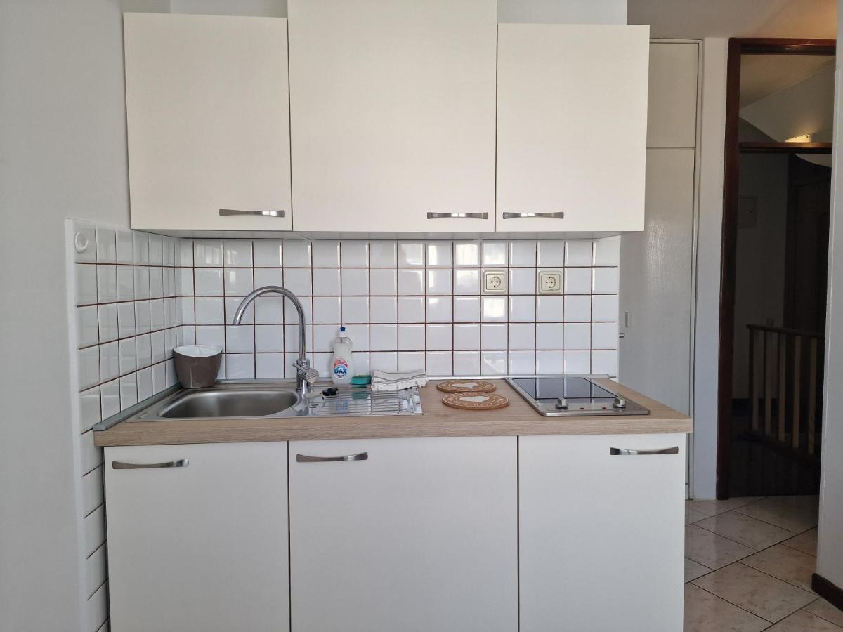 Apartments Katarina - New Renovated Ровинь Экстерьер фото