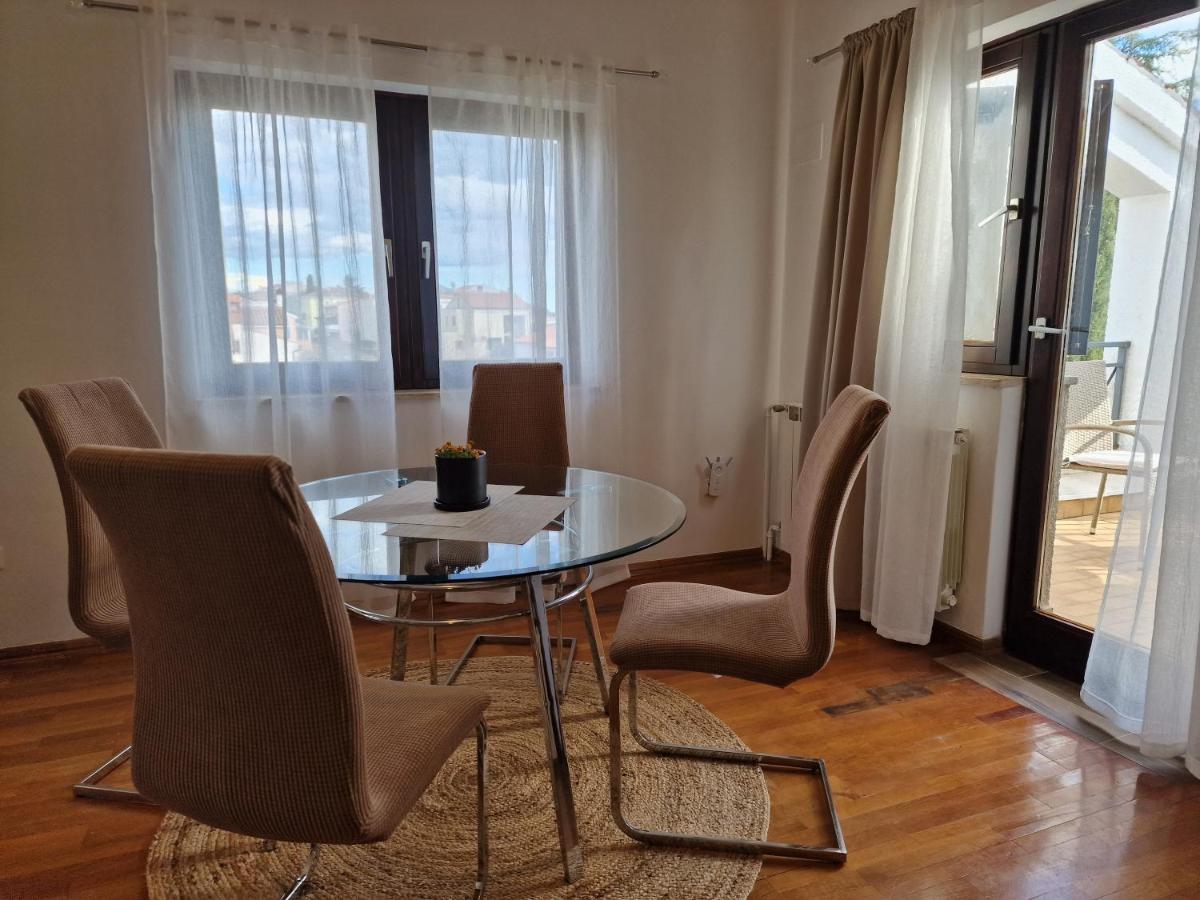 Apartments Katarina - New Renovated Ровинь Экстерьер фото