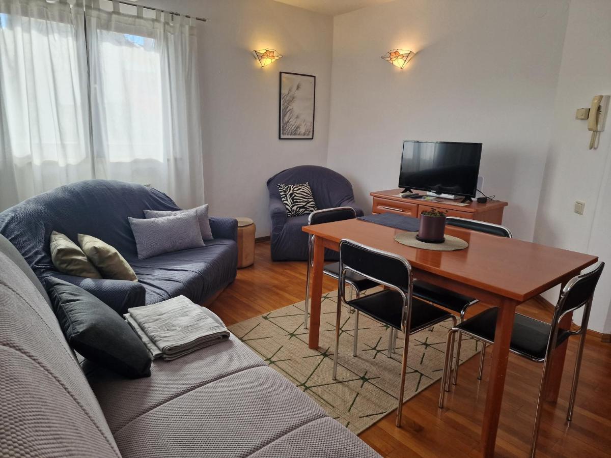 Apartments Katarina - New Renovated Ровинь Экстерьер фото