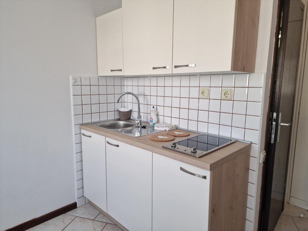 Apartments Katarina - New Renovated Ровинь Экстерьер фото