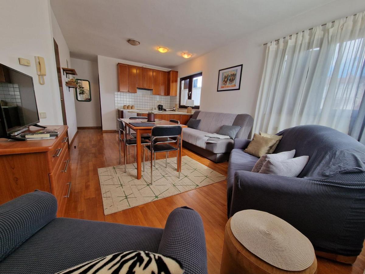Apartments Katarina - New Renovated Ровинь Экстерьер фото
